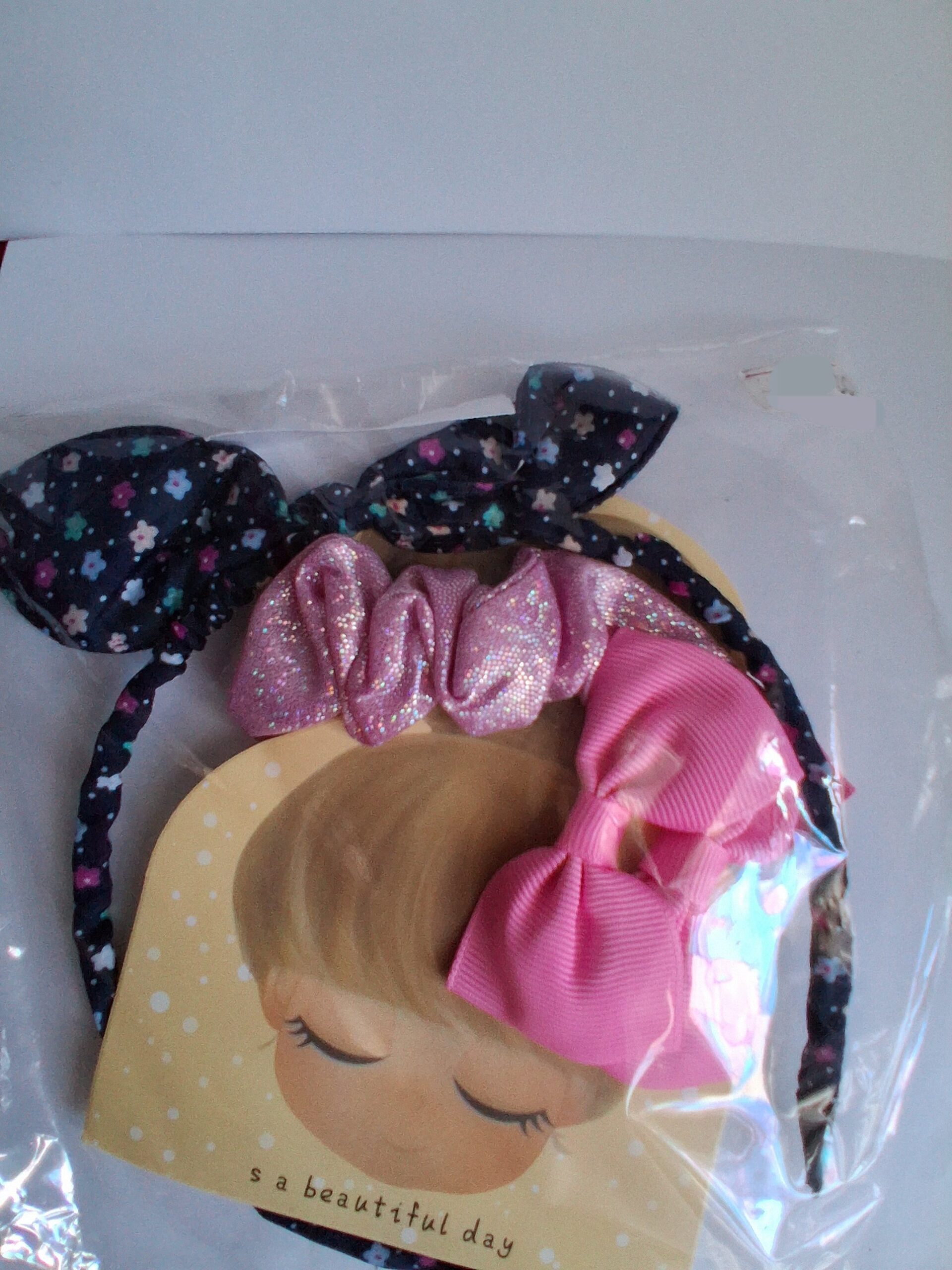 Hair Accessories Gift Set - Headband Scrunchies and Clips