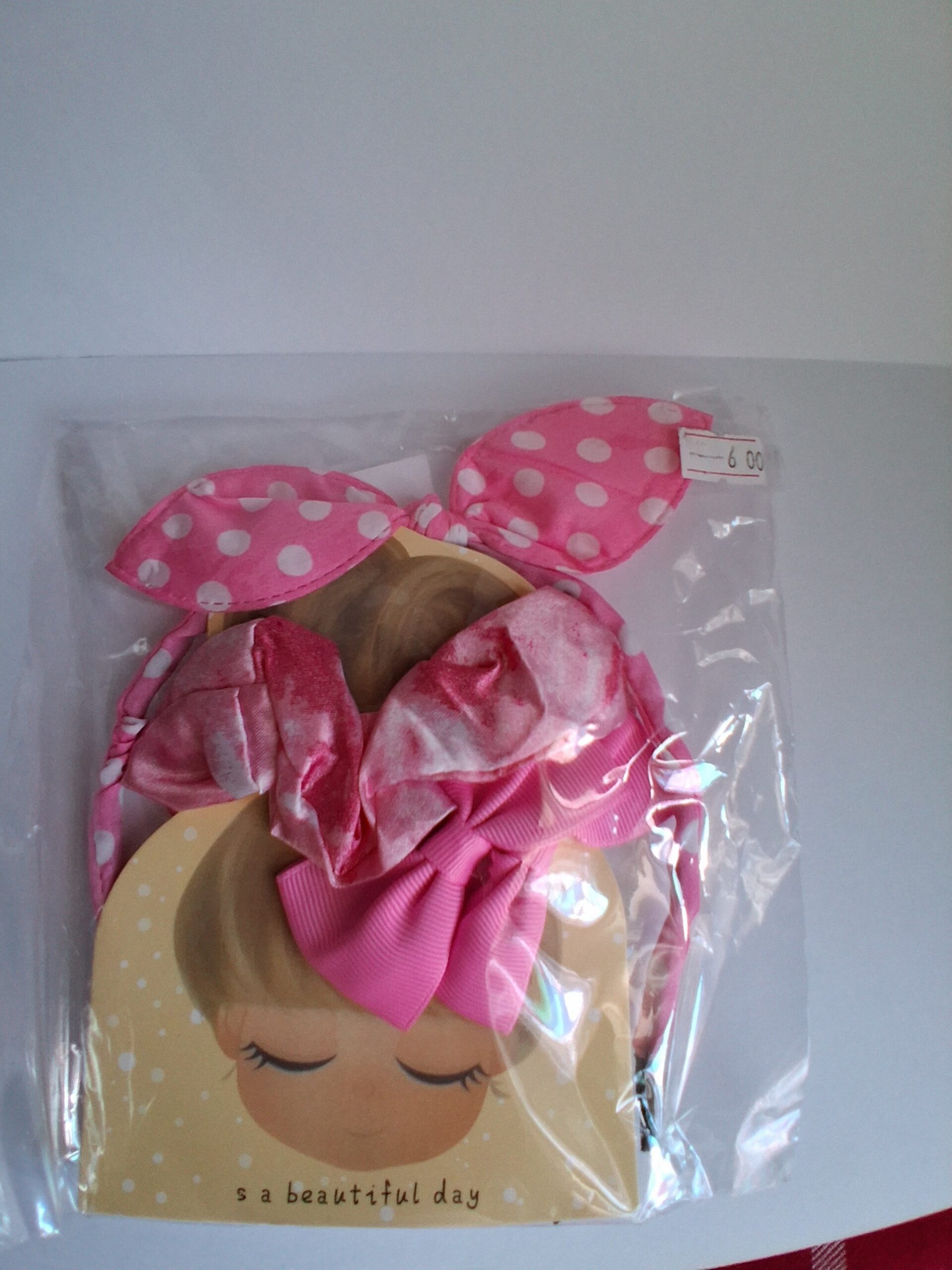 Hair Accessories Gift Set - Headband Scrunchies and Clips - Image 2