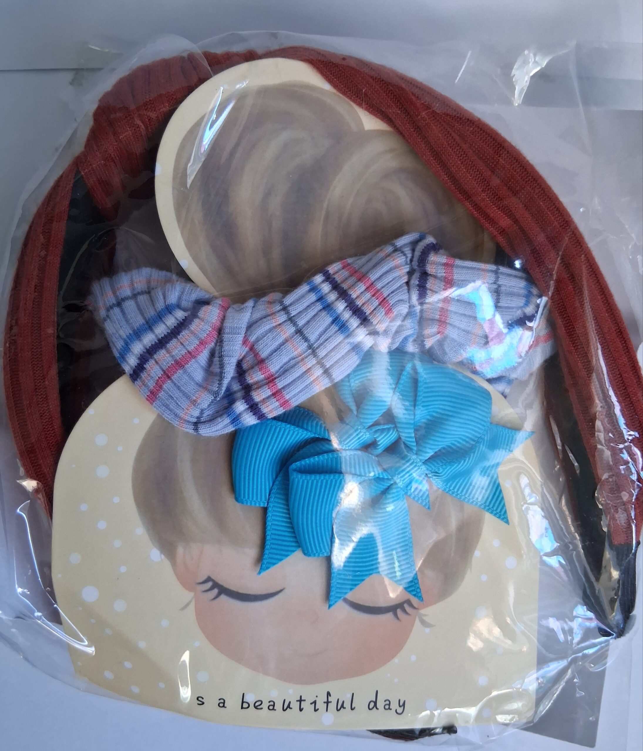 packet of hair accessories - Image 7